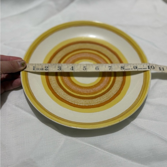 VintageYellow and Brown Ceramic Dinner Plate - Picture 2 of 3
